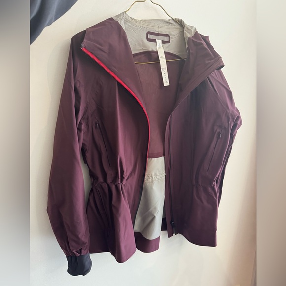 Lululemon Rain Shell - Picture 6 of 7